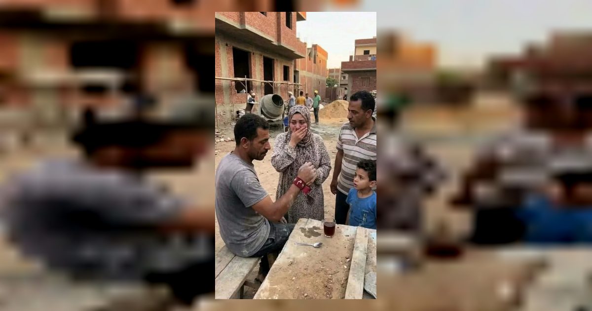 عامل بناء فقير يعطي موبايله لطفل تايه